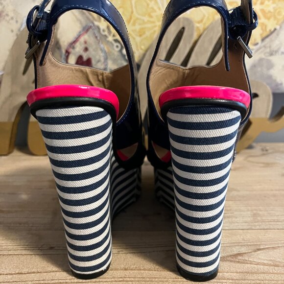 G by Guess Wedges Size 10M - Picture 3 of 13